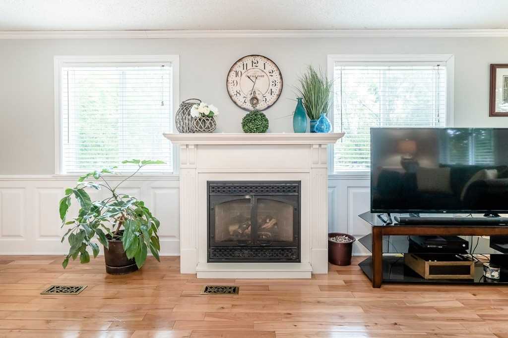 18 Centre St