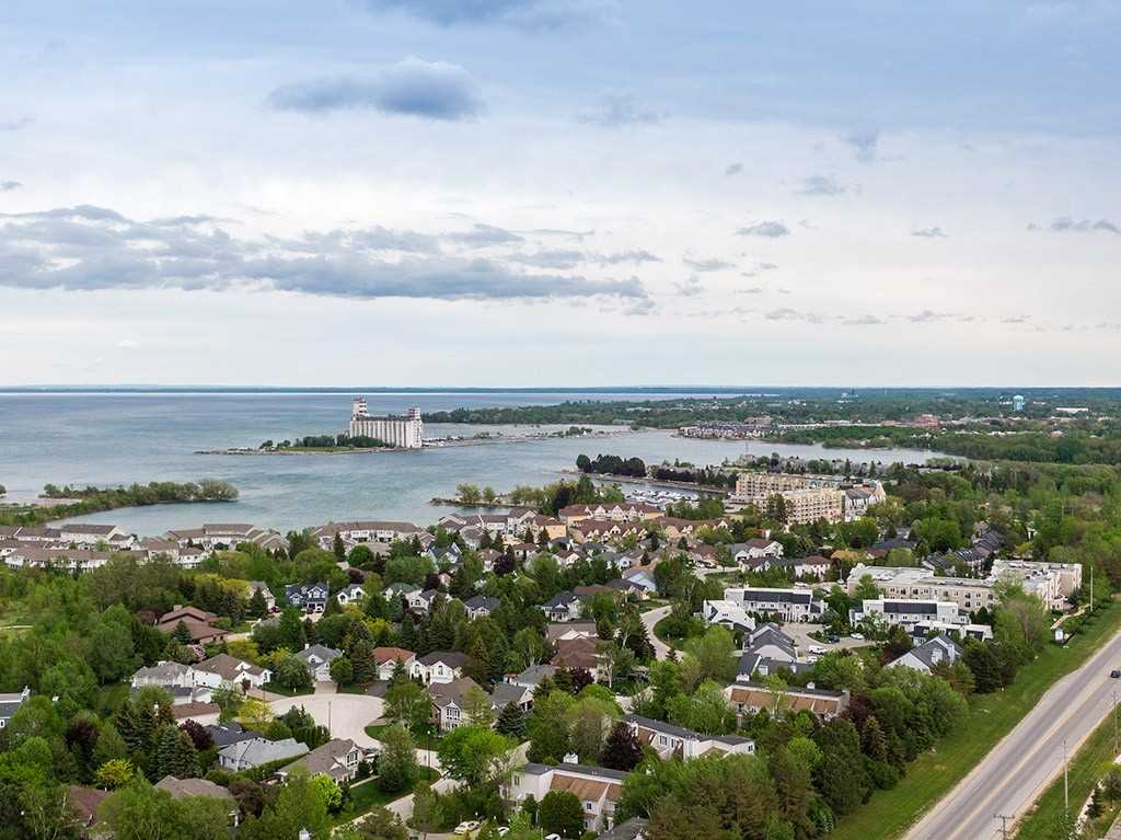 27 Dawson Dr, #130
