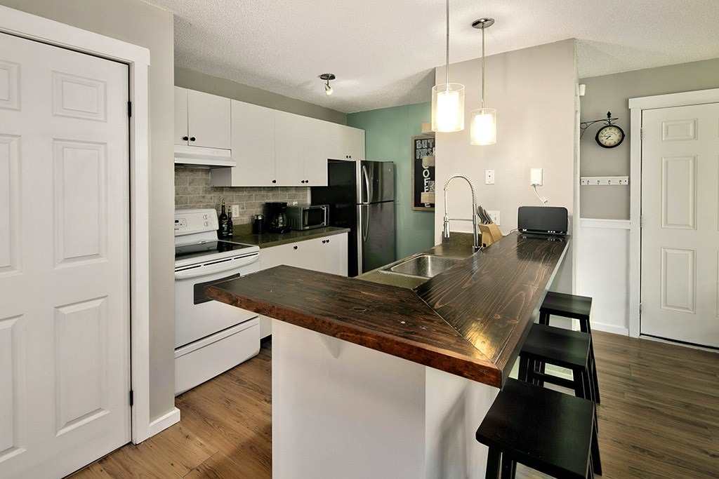 27 Dawson Dr, #130