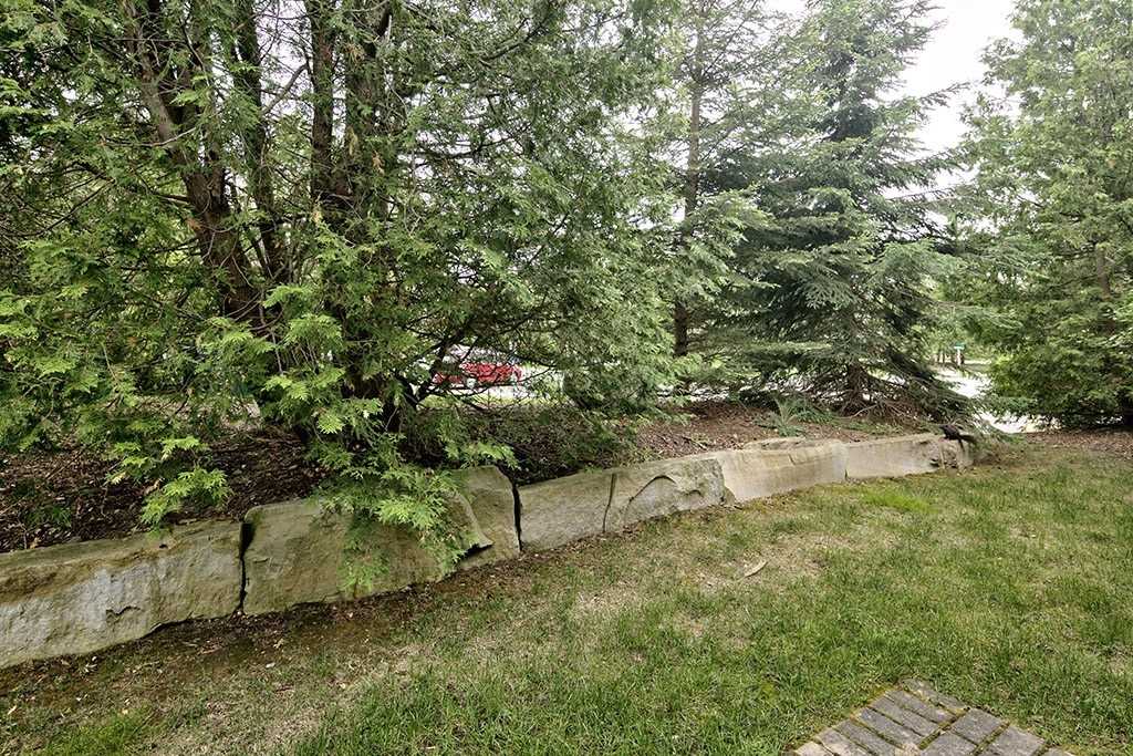 27 Dawson Dr, #130