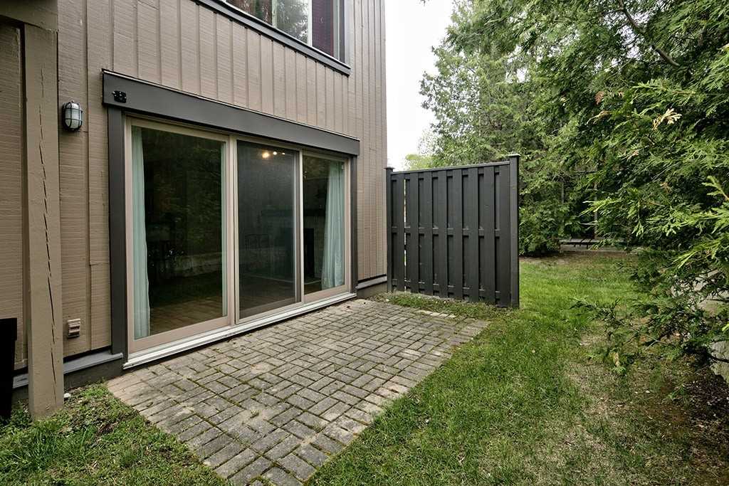 27 Dawson Dr, #130