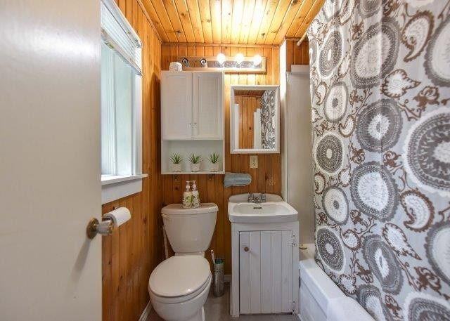 159 Cedar Island Rd
