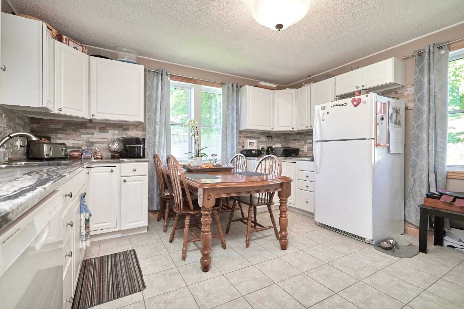 18 Elgin St