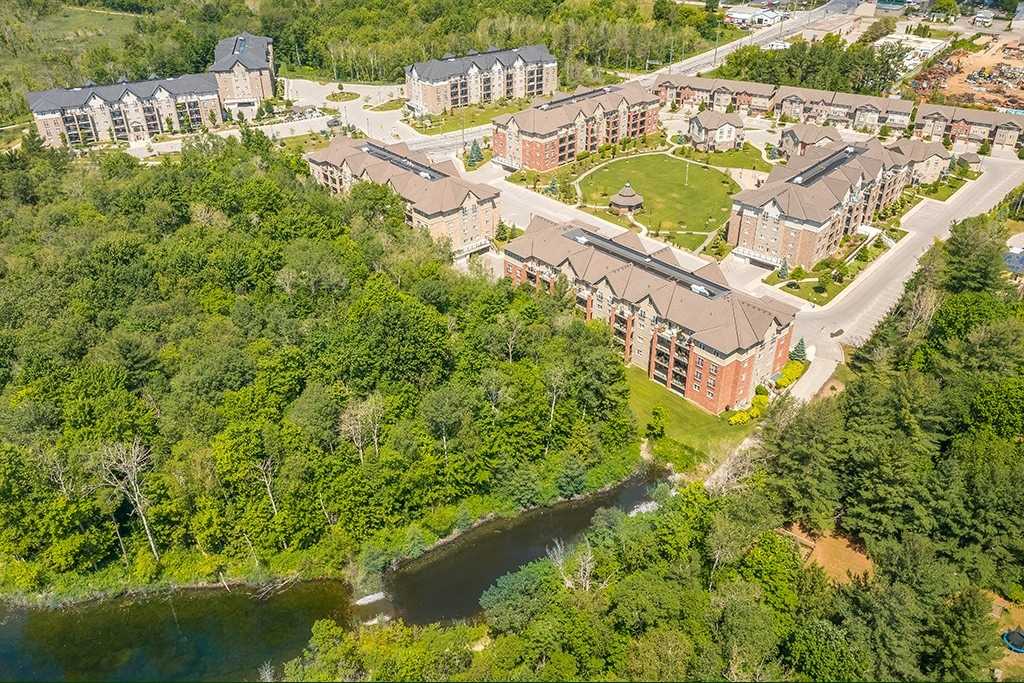 43 Ferndale Dr S, #406