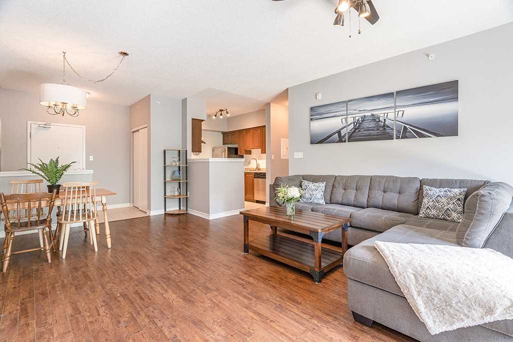 43 Ferndale Dr S, #406
