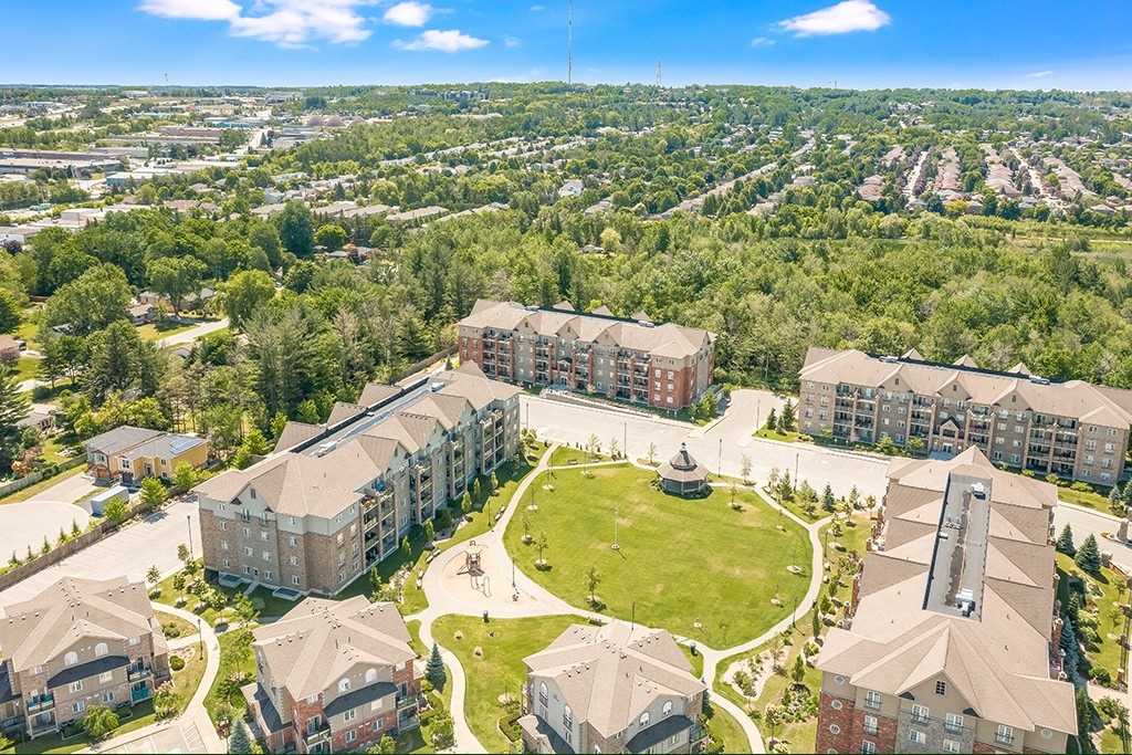 43 Ferndale Dr S, #406