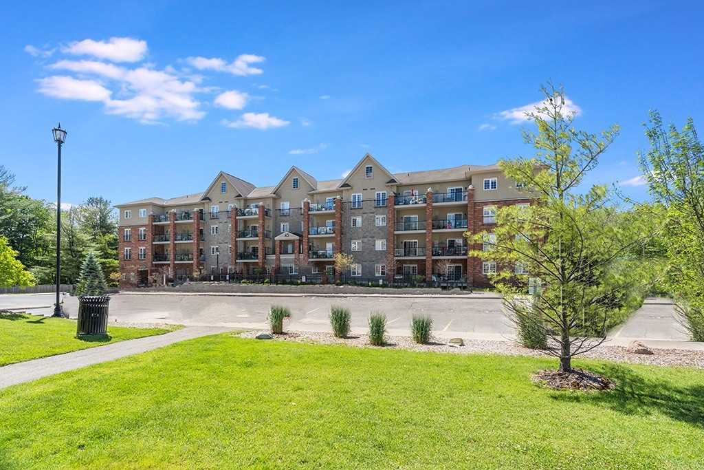 43 Ferndale Dr S, #406