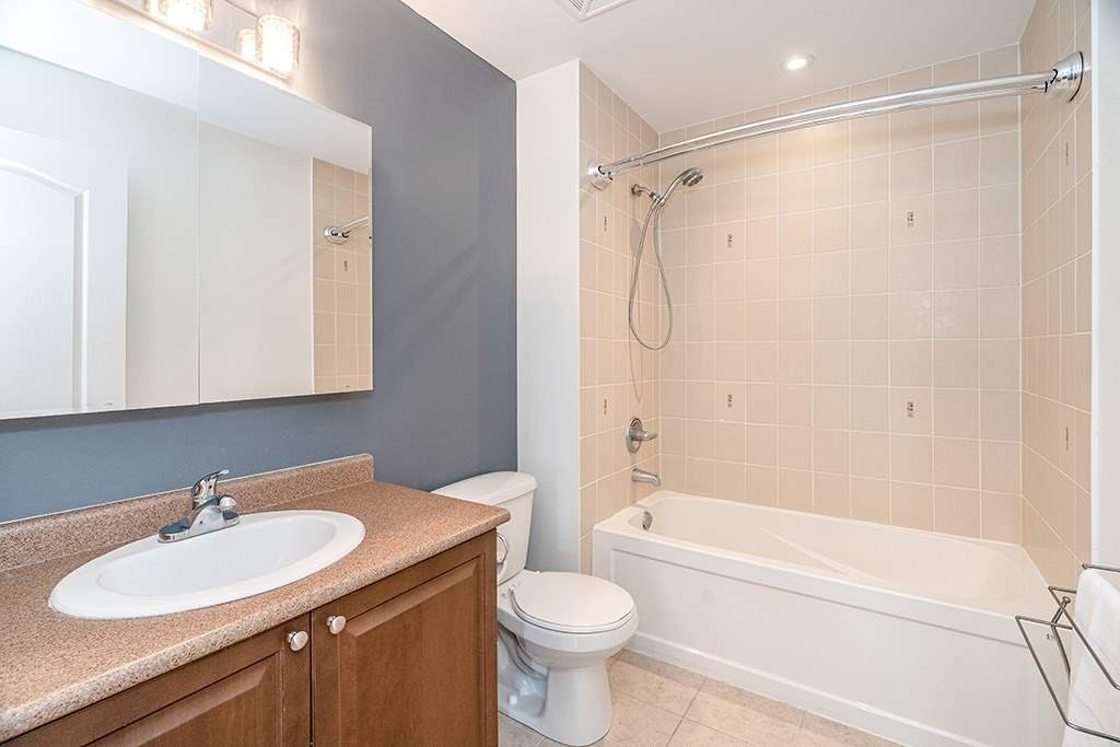 43 Ferndale Dr S, #406