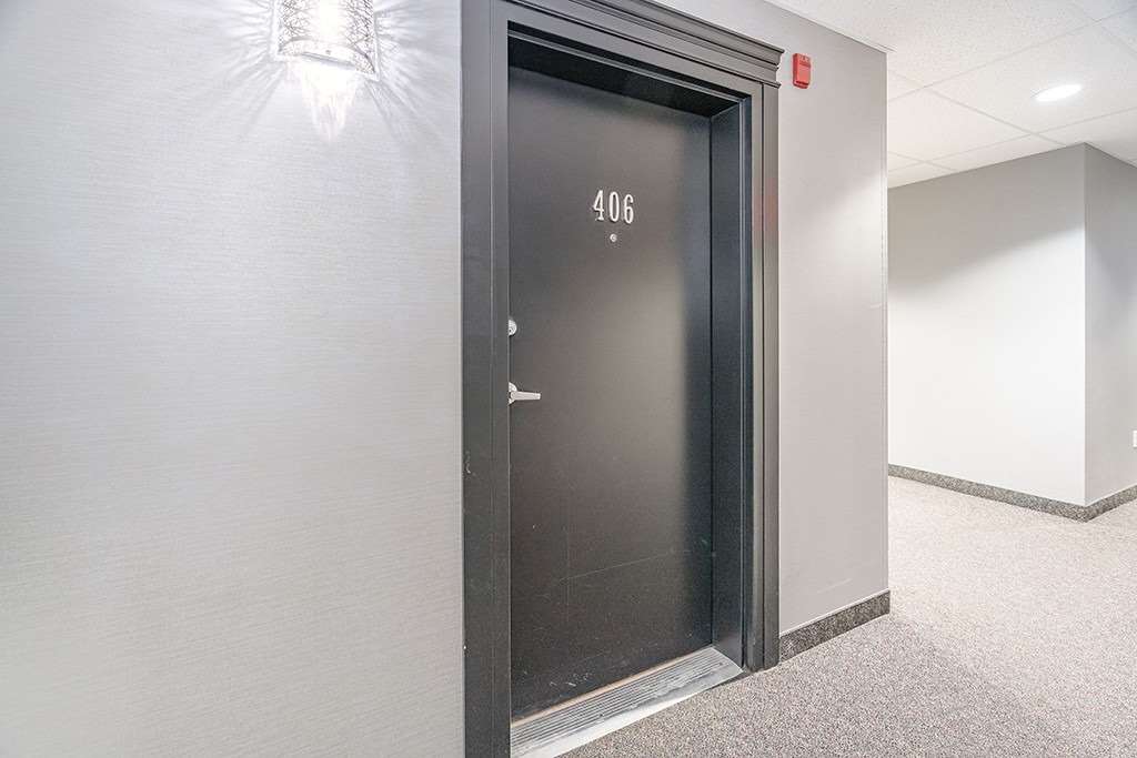 43 Ferndale Dr S, #406