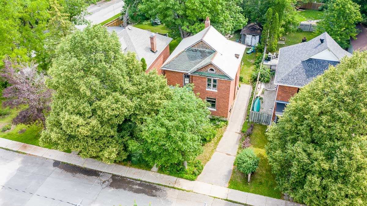 69 William St