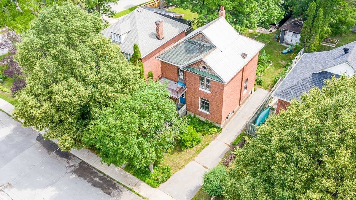 69 William St