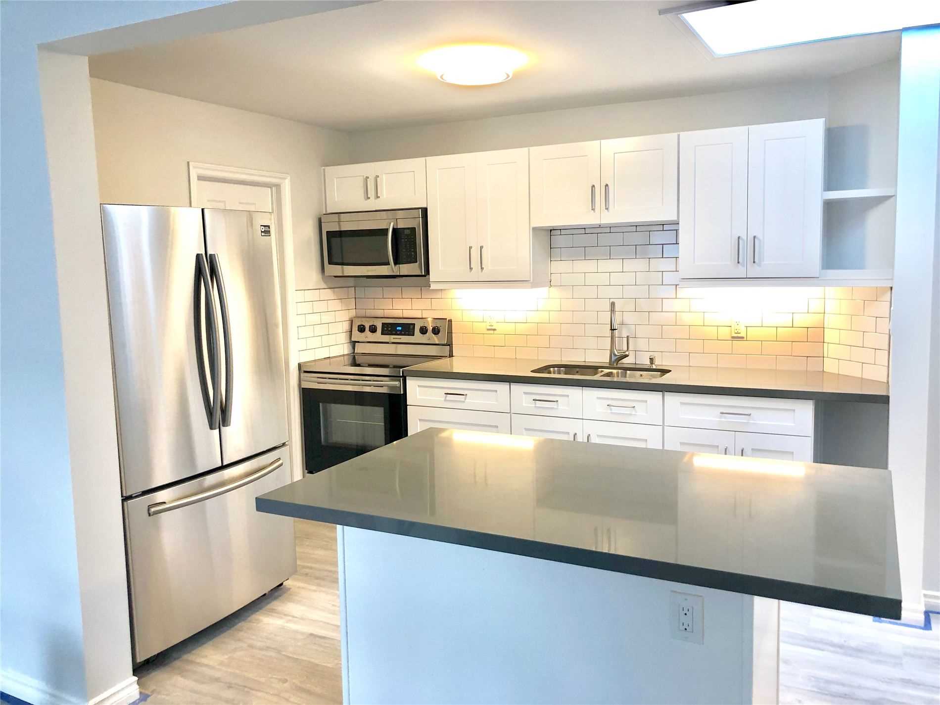 31 Mississaga St W