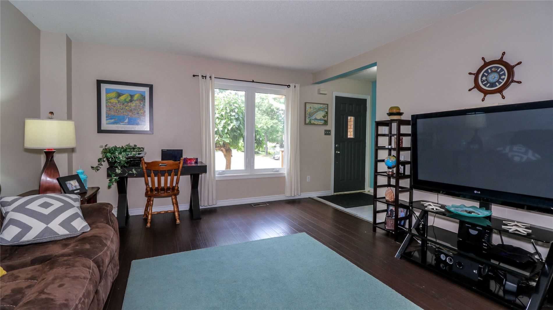 293 Livingstone St W