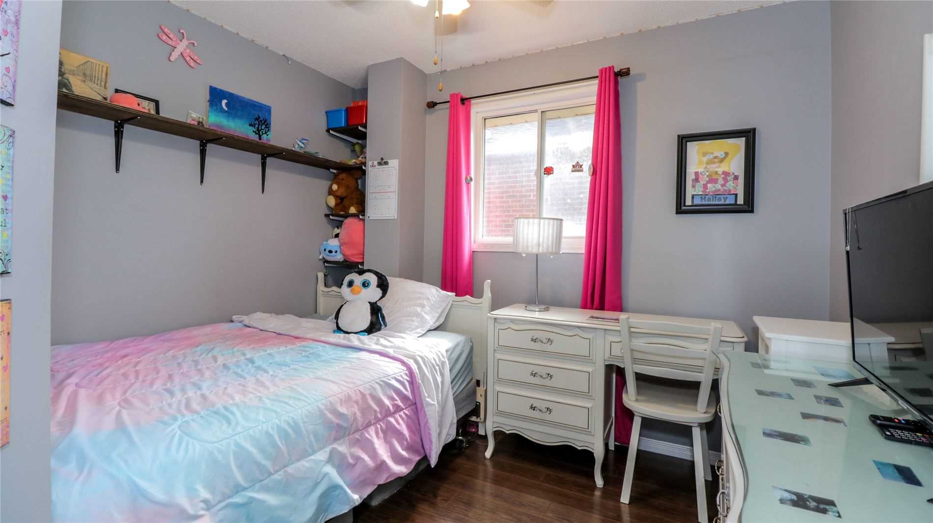 293 Livingstone St W