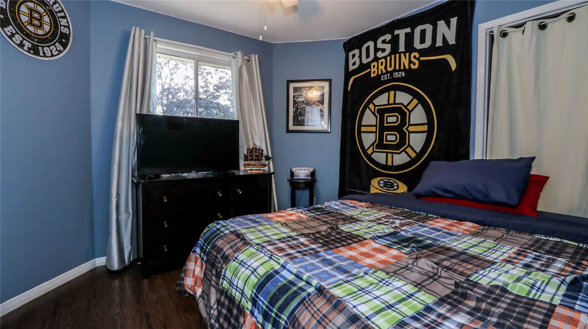 293 Livingstone St W