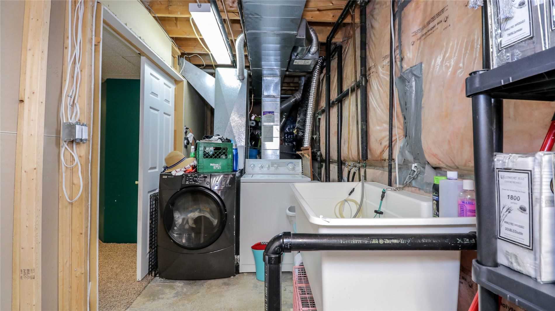 293 Livingstone St W