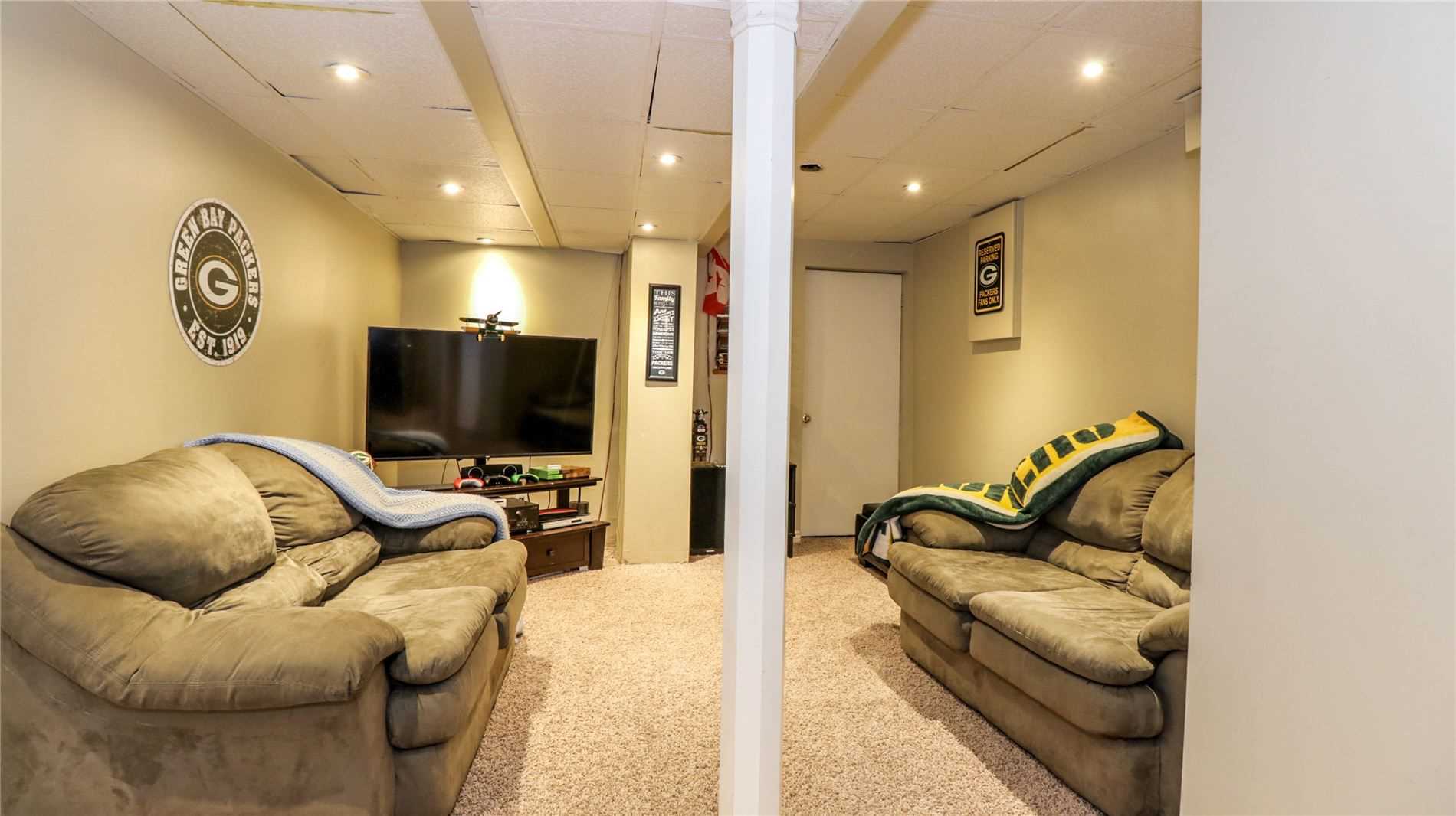 293 Livingstone St W