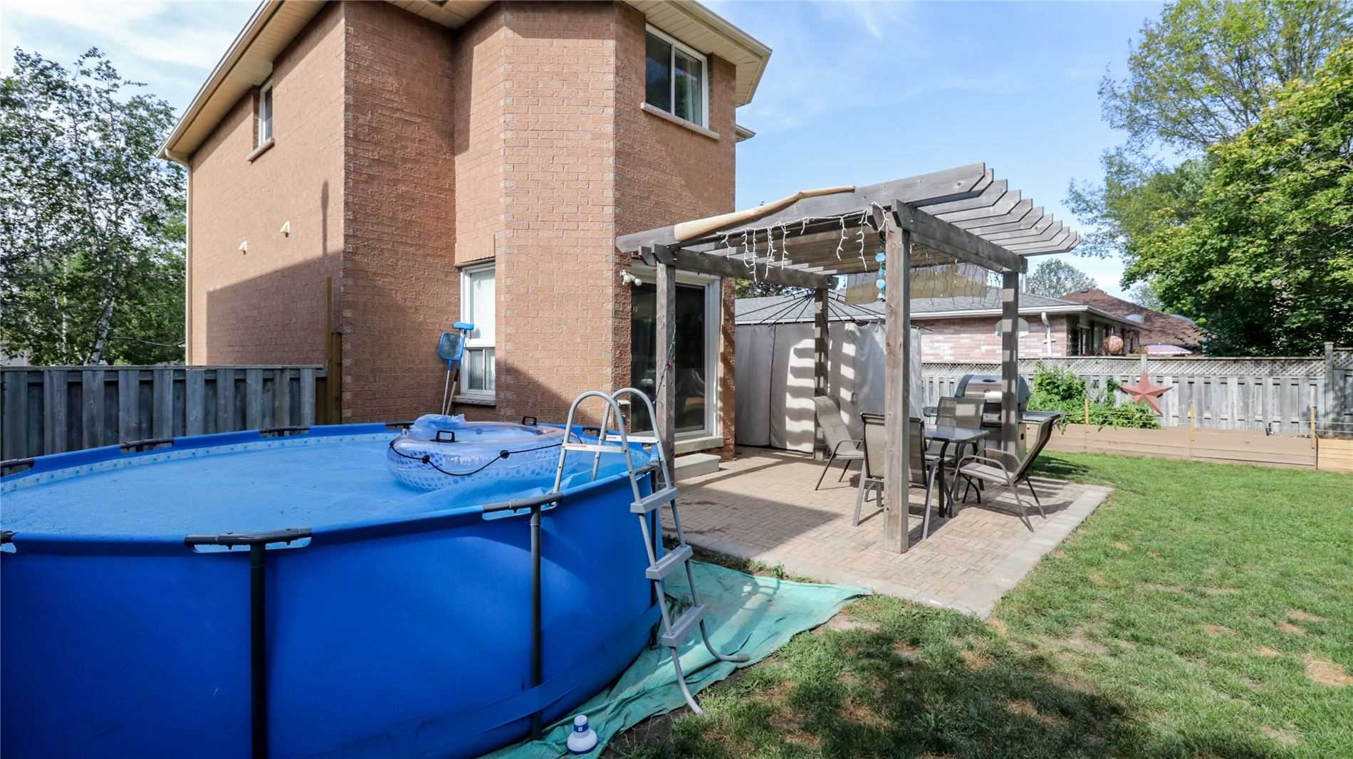 293 Livingstone St W