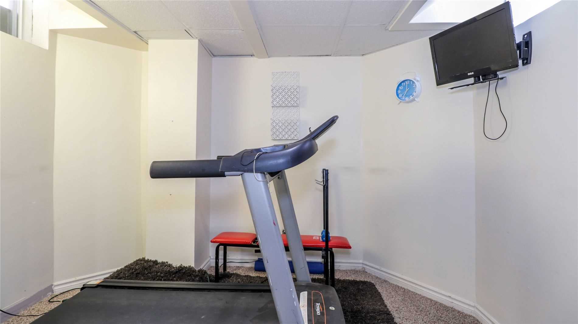 293 Livingstone St W