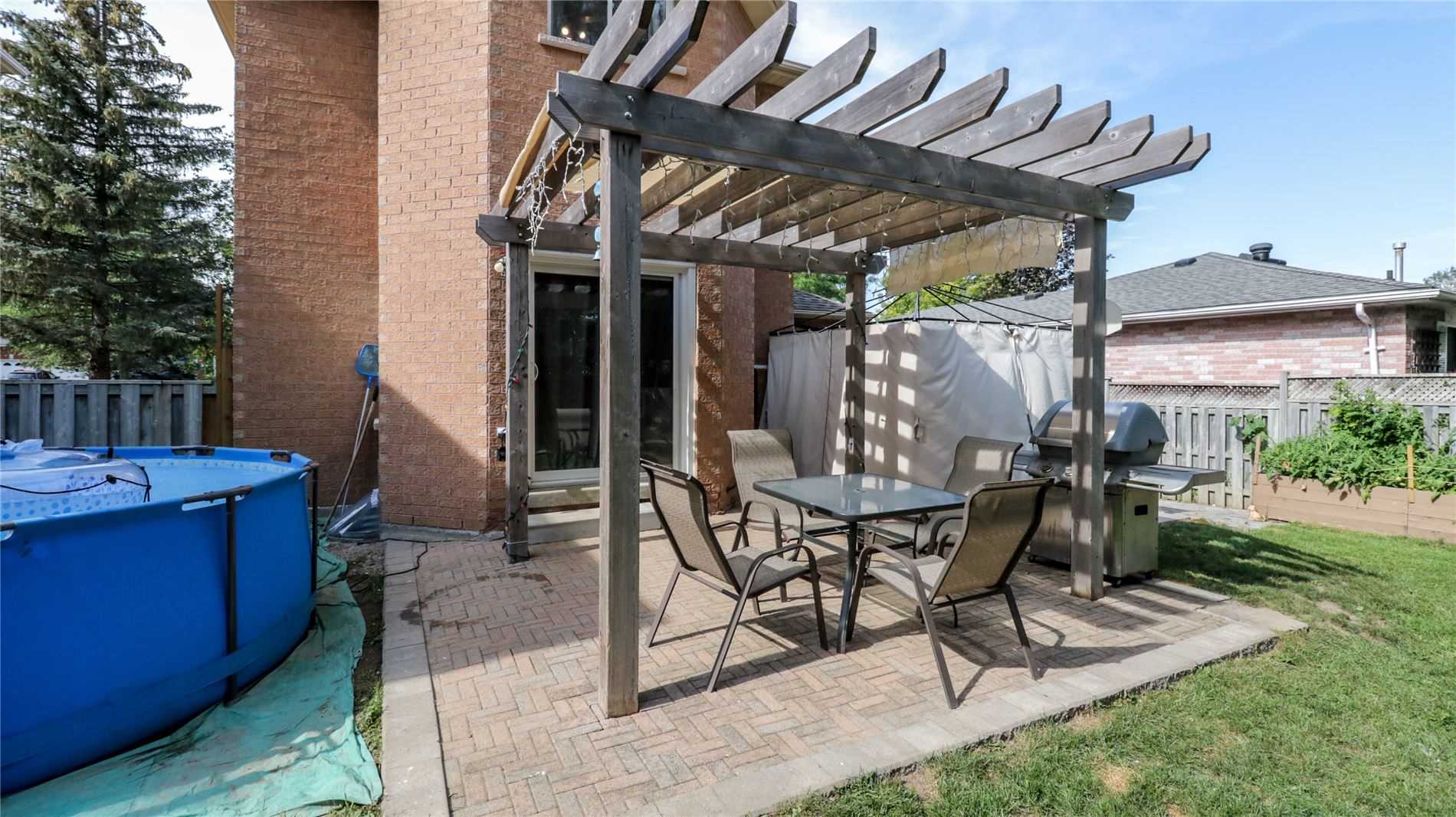 293 Livingstone St W