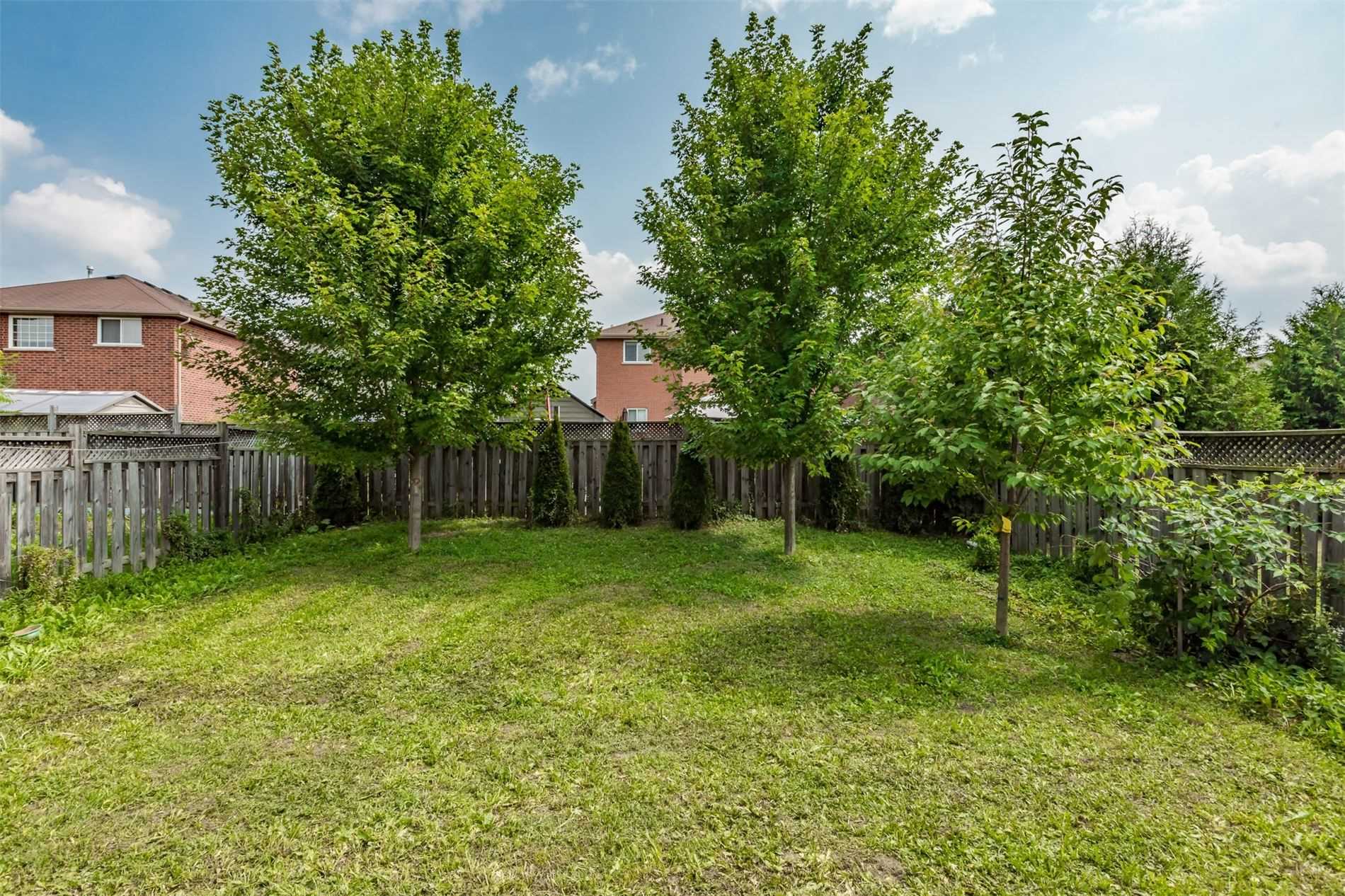 23 Esther Dr