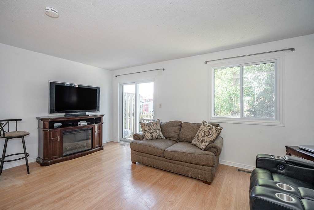 25 South St, #102
