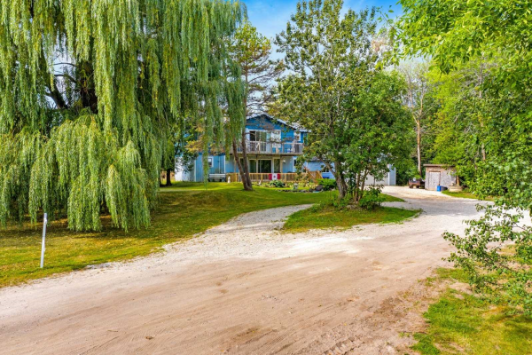 56 Georgian Manor Dr, Collingwood