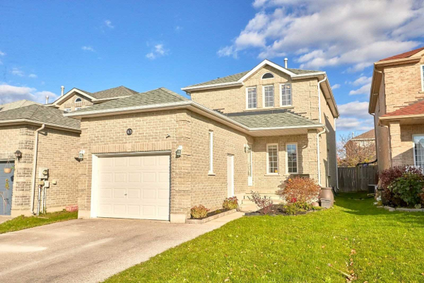 43 Lamont Cres, Barrie