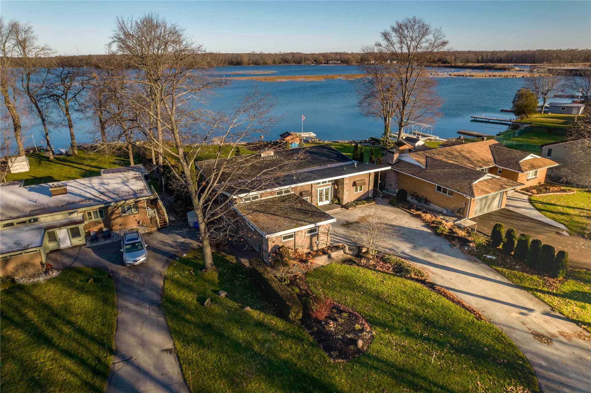 655 Glen Cres