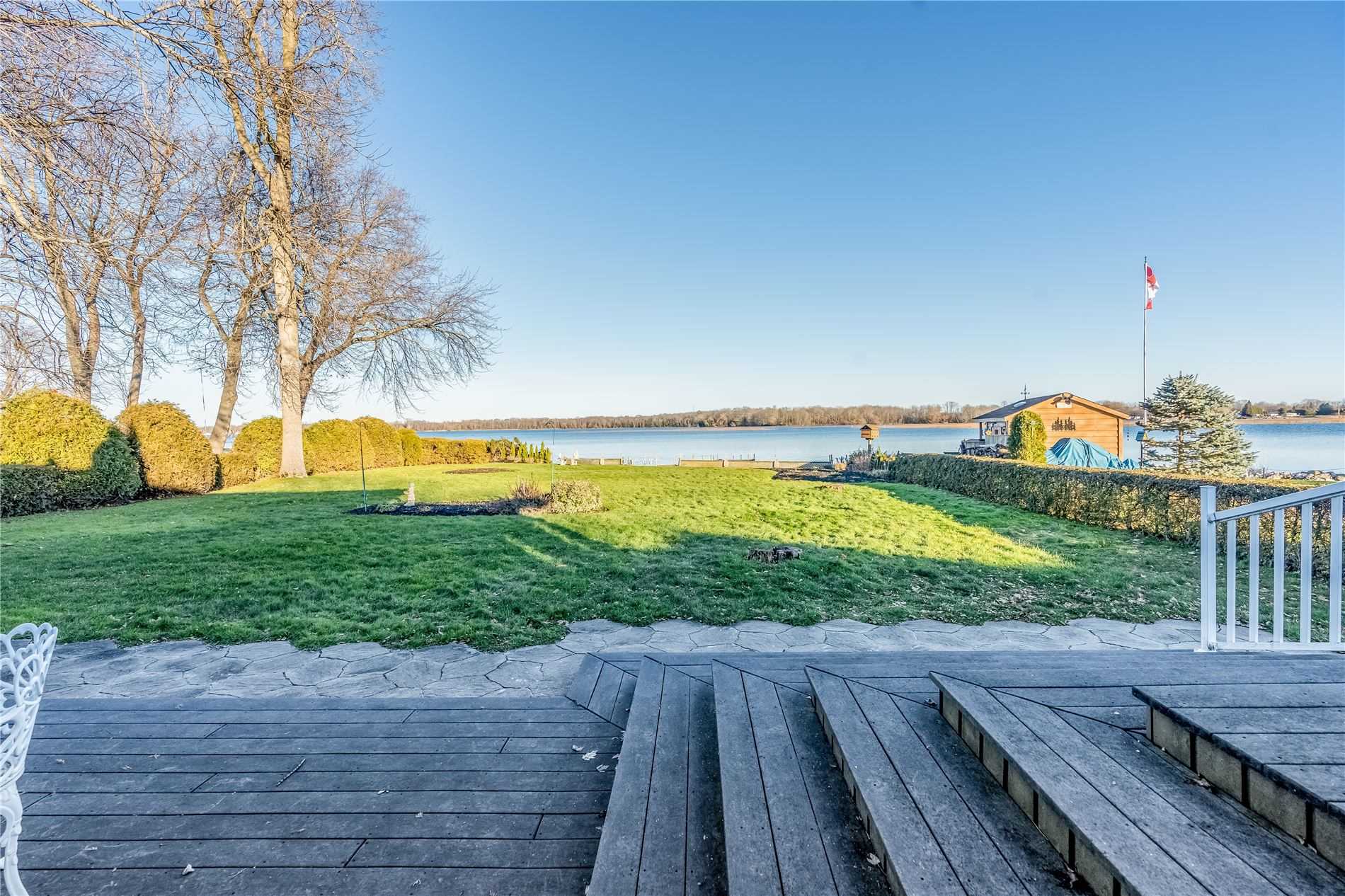 655 Glen Cres