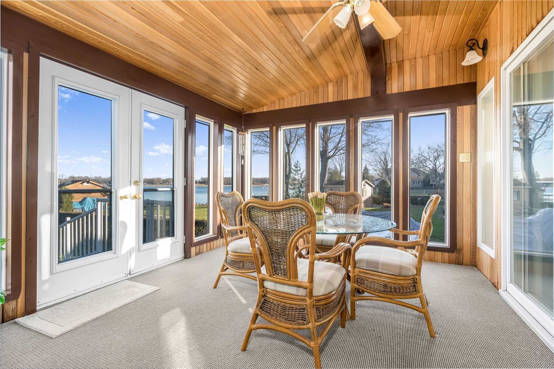655 Glen Cres