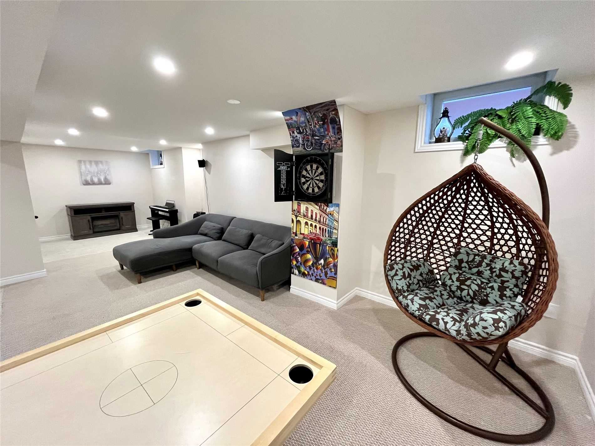 60 Taylor Dr