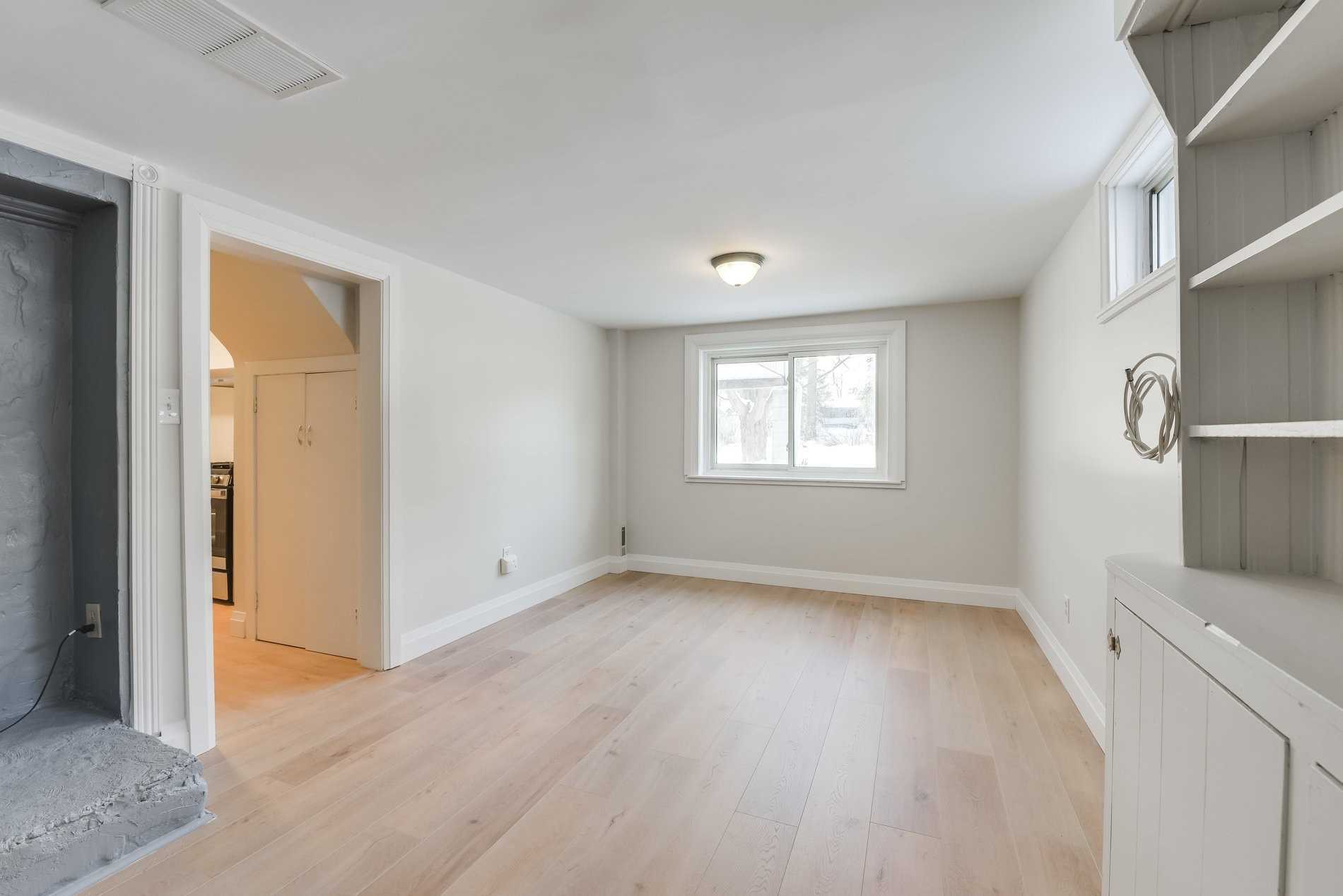 152 Owen St
