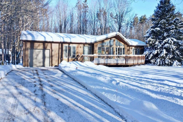 14 Cathedral Pines Rd, Oro-Medonte