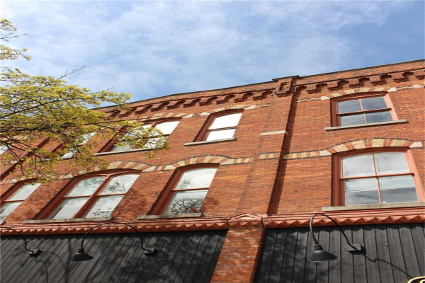 74-76 Hurontario St, Collingwood