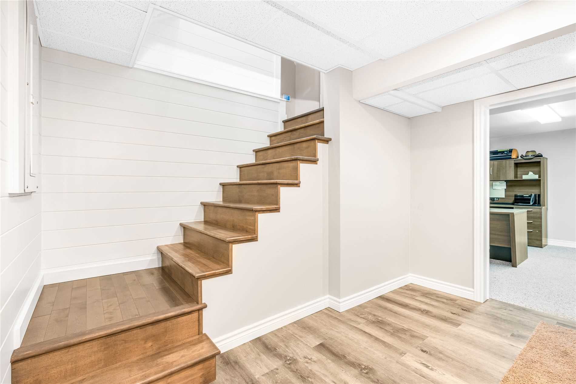 12 Huron St