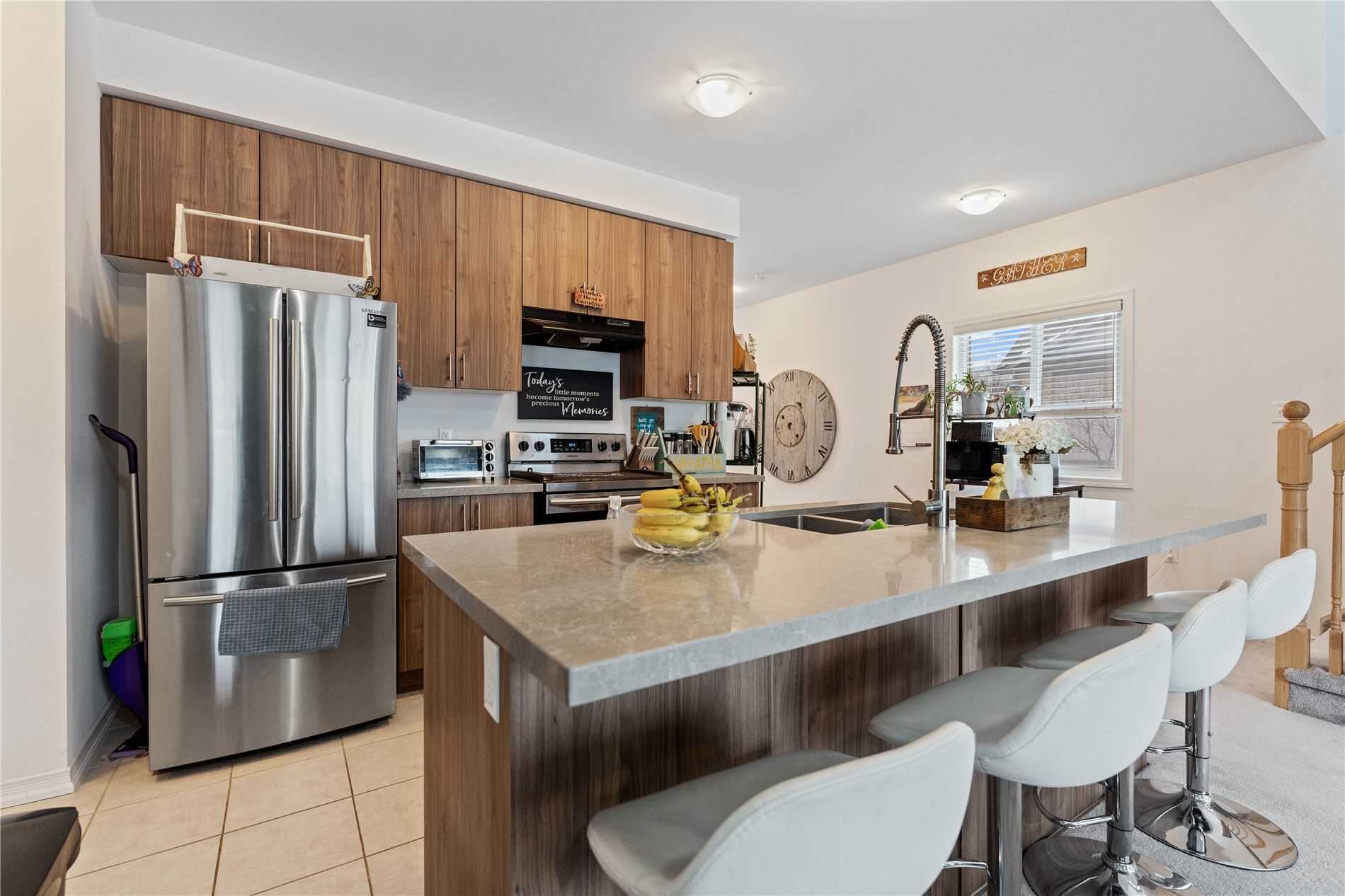 242 Diana Dr