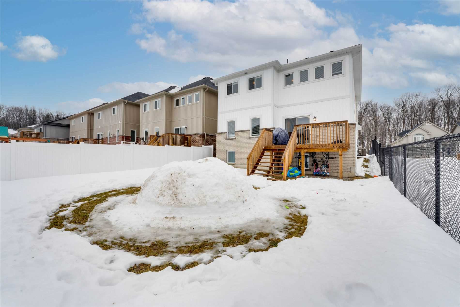 242 Diana Dr