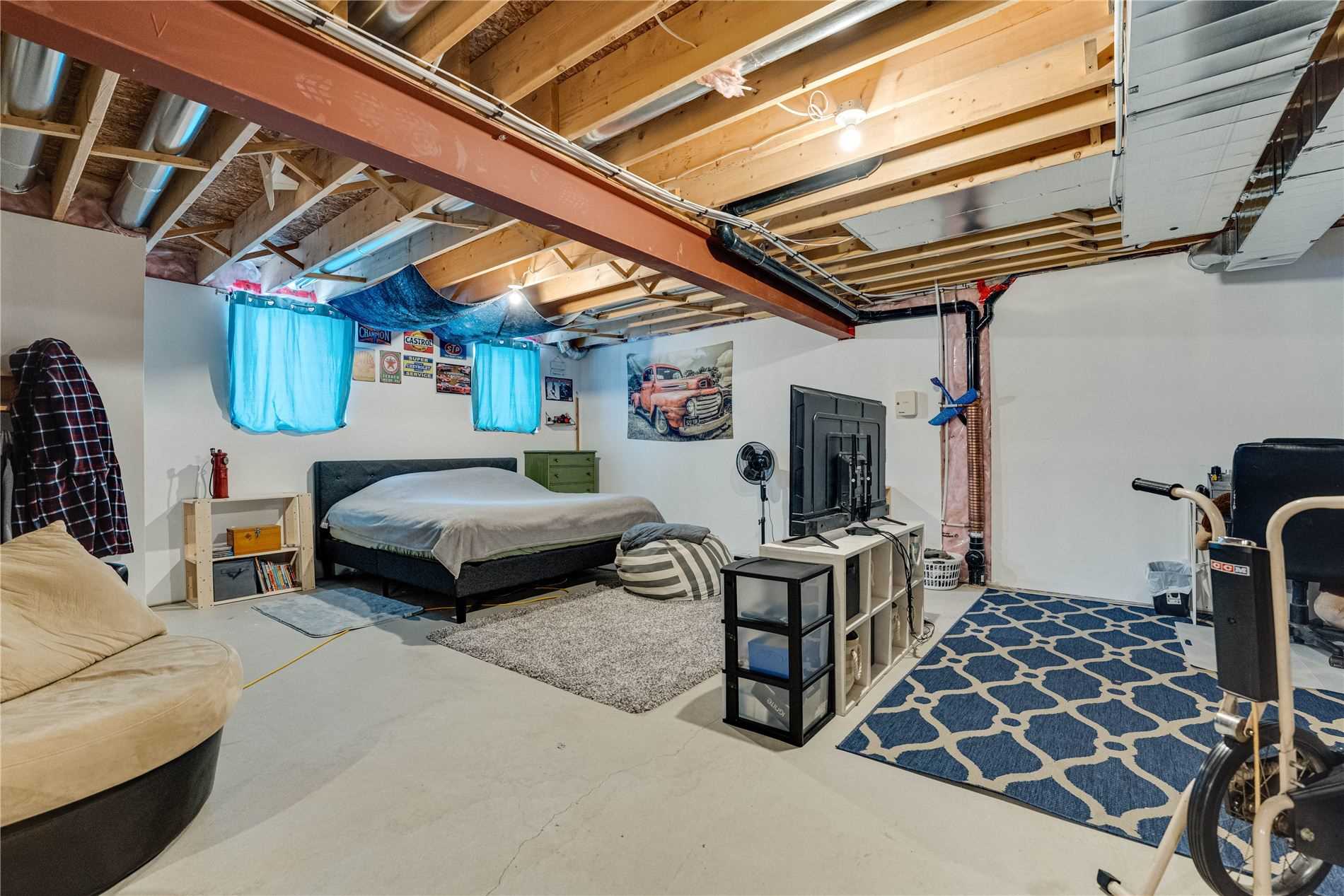 242 Diana Dr