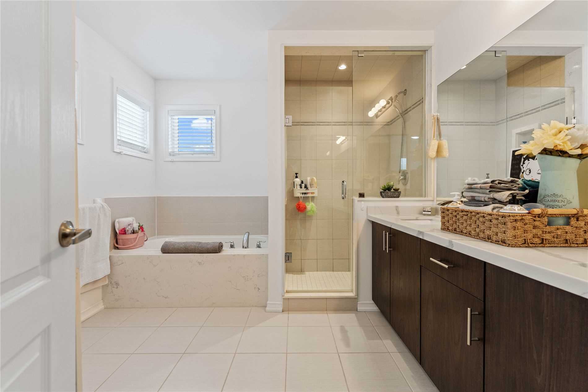 242 Diana Dr