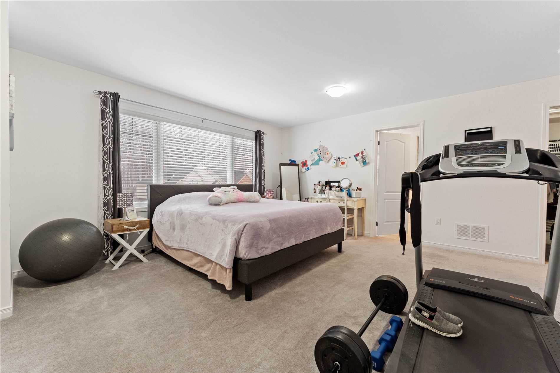 242 Diana Dr