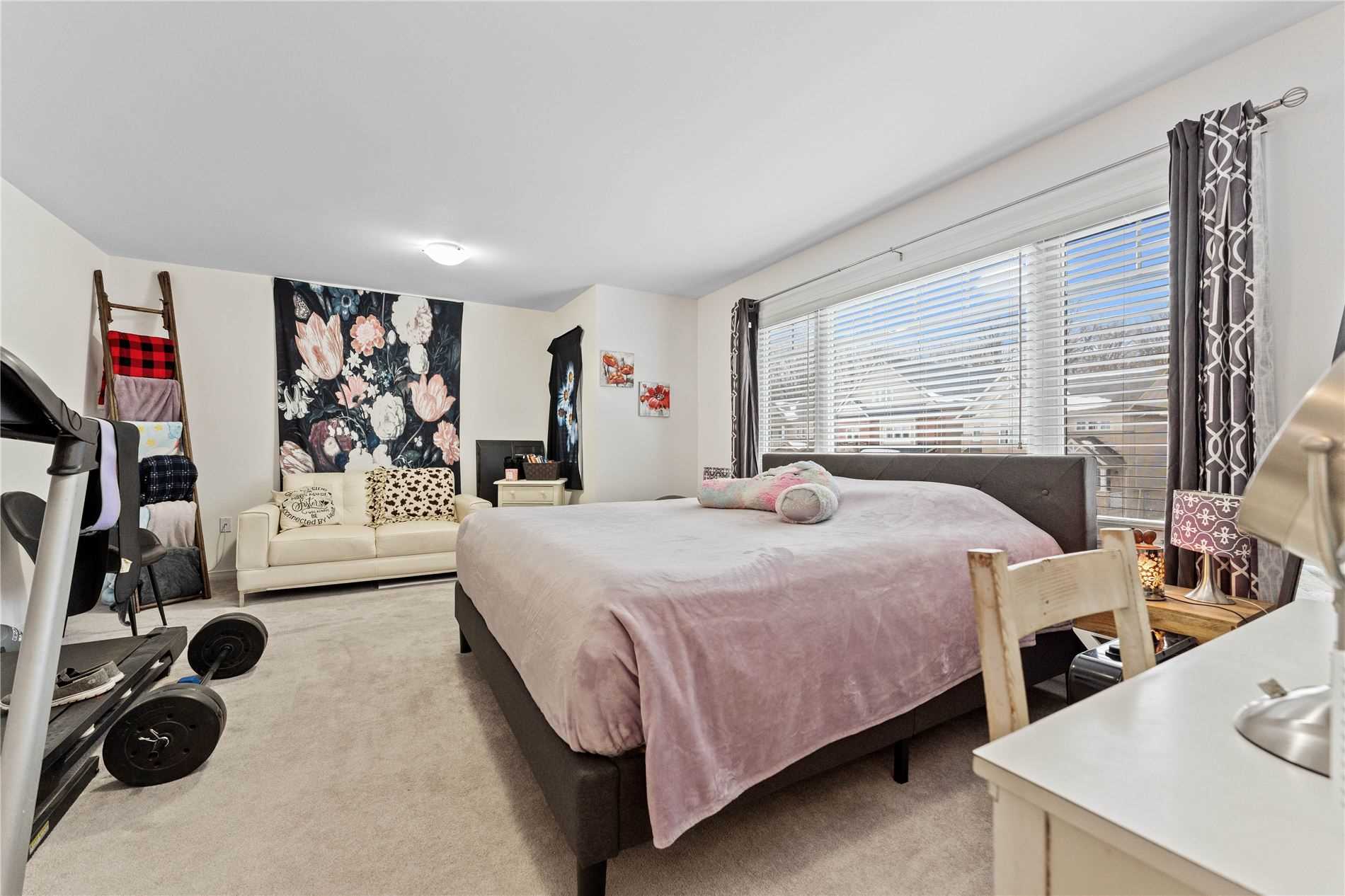242 Diana Dr