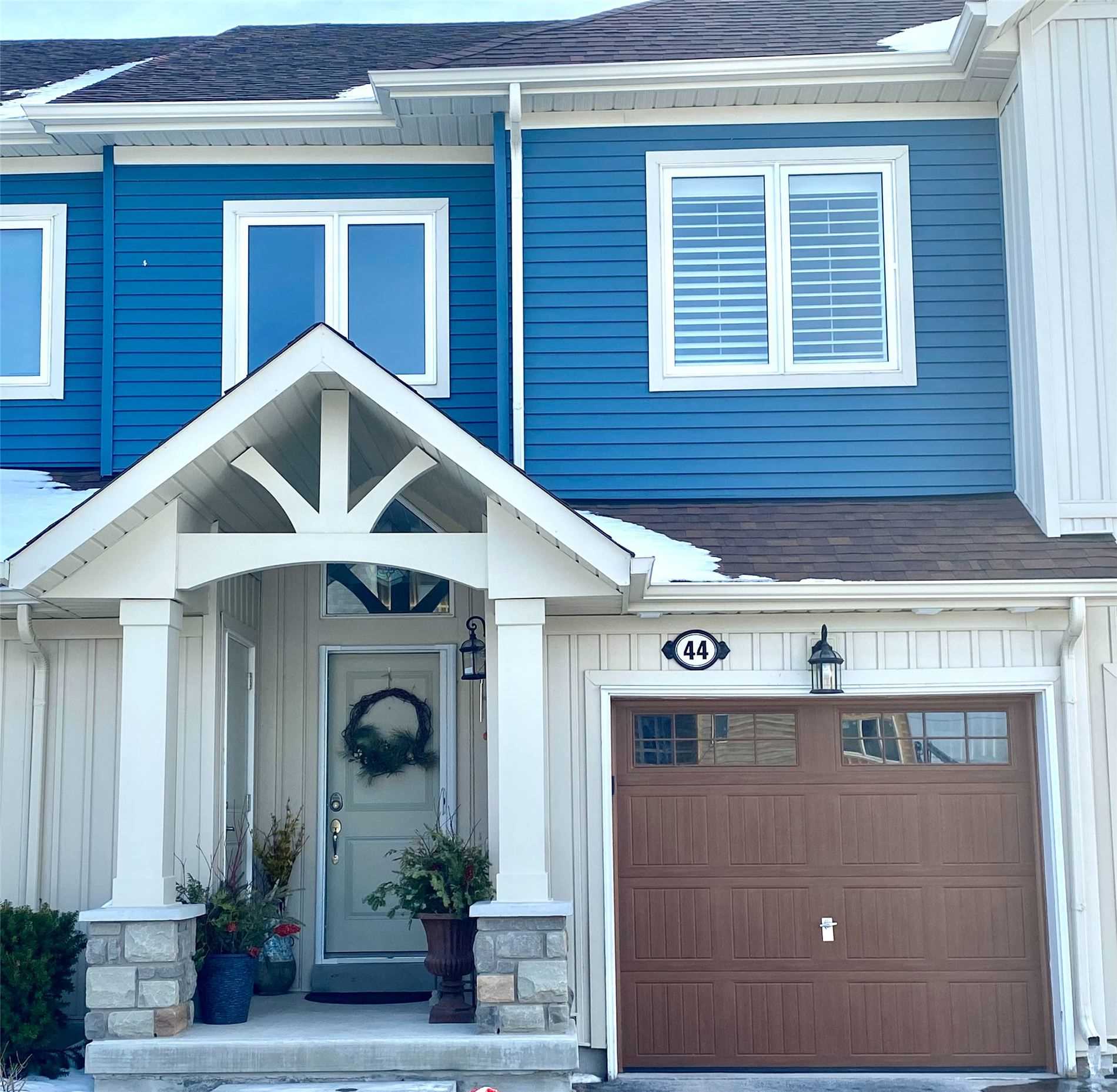 44 Greaves Ave