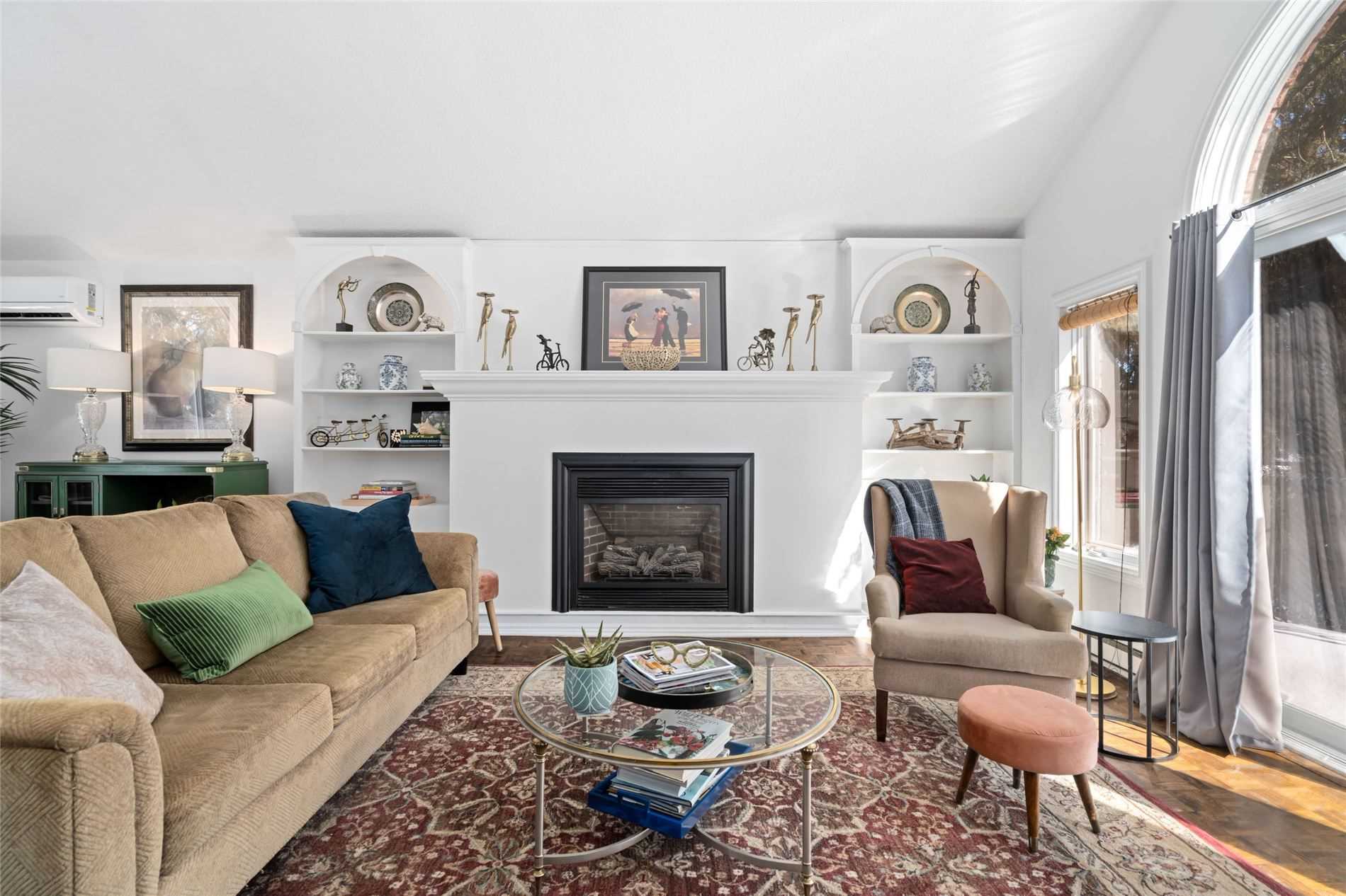 66 Parkside Dr