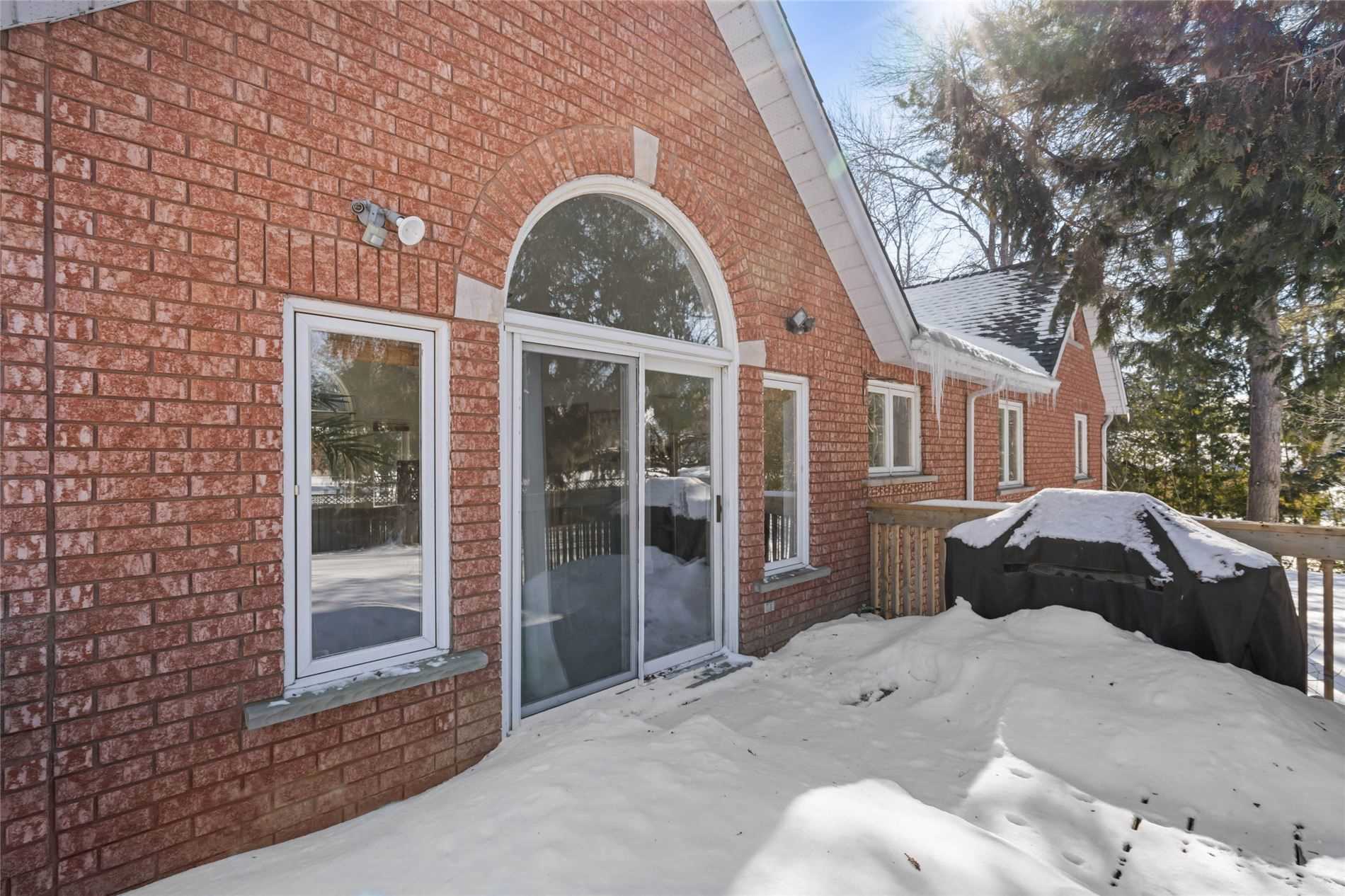 66 Parkside Dr