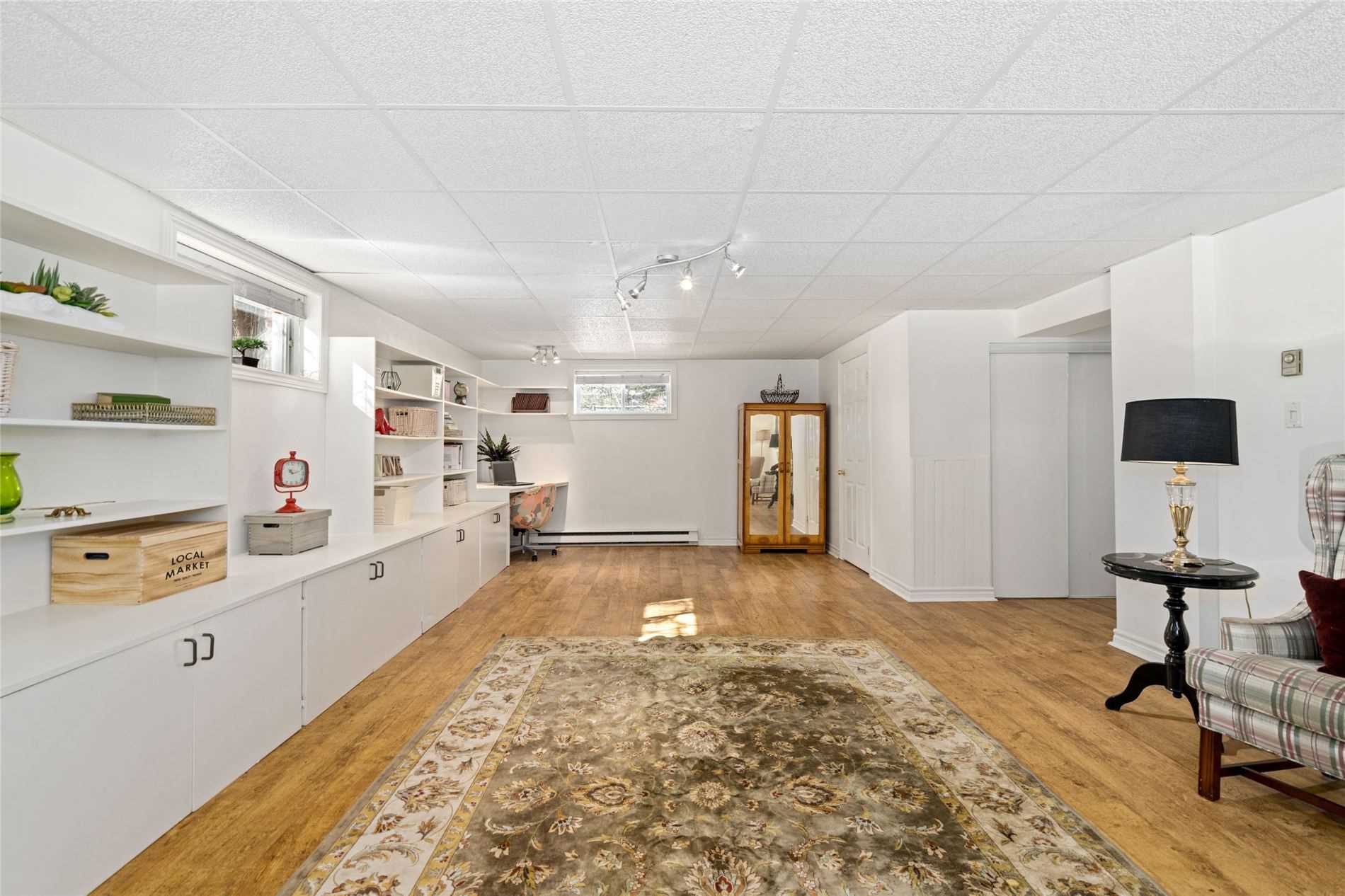 66 Parkside Dr