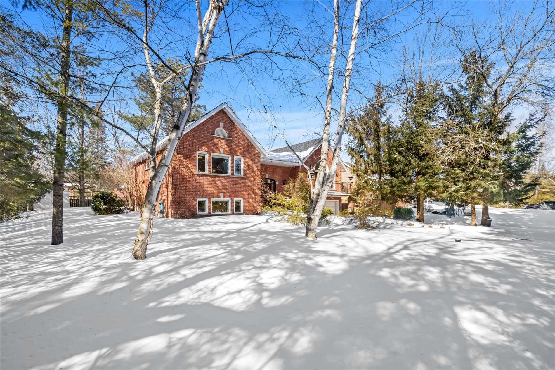 66 Parkside Dr
