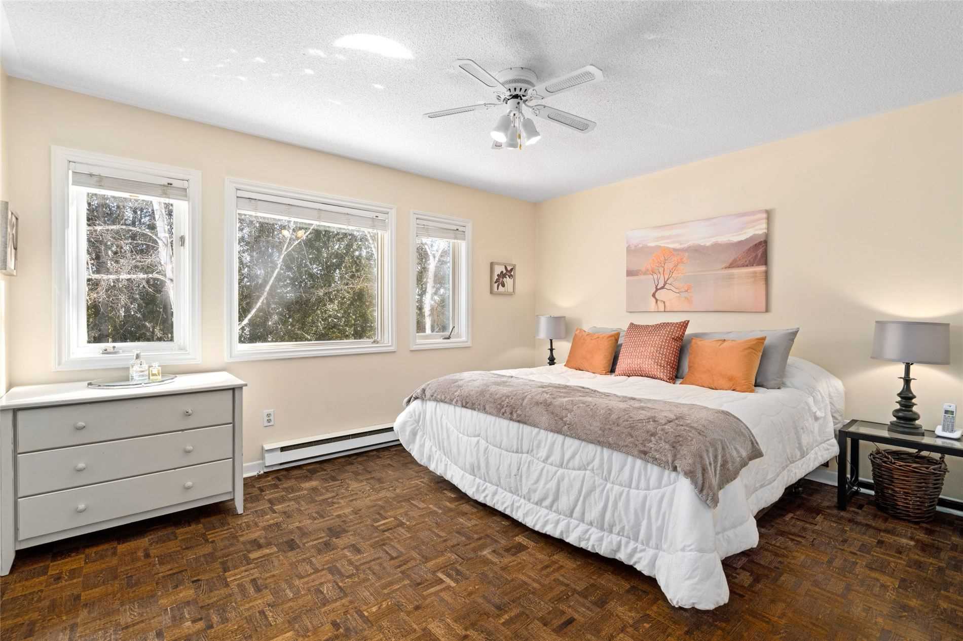 66 Parkside Dr