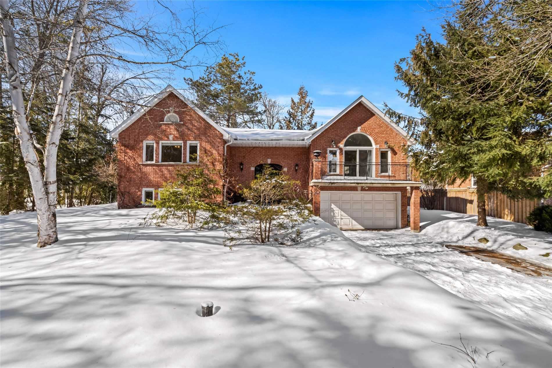 66 Parkside Dr