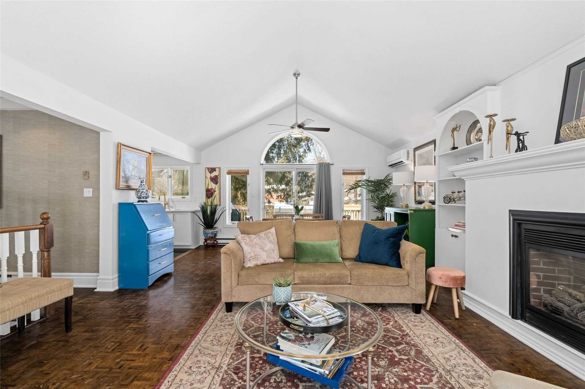 66 Parkside Dr